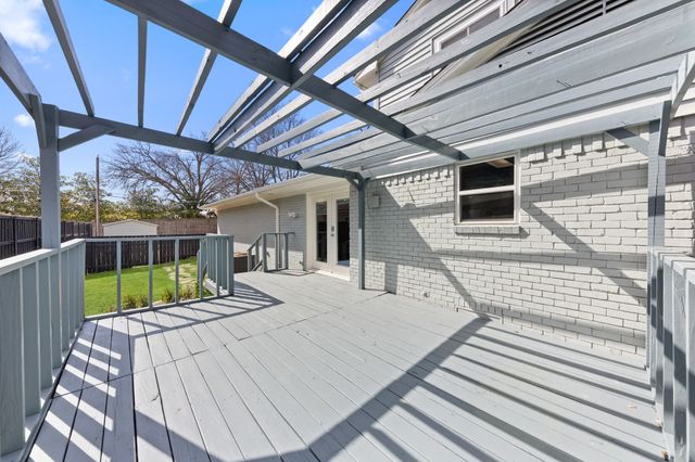 6838 Churchill Way, Dallas, TX 75230