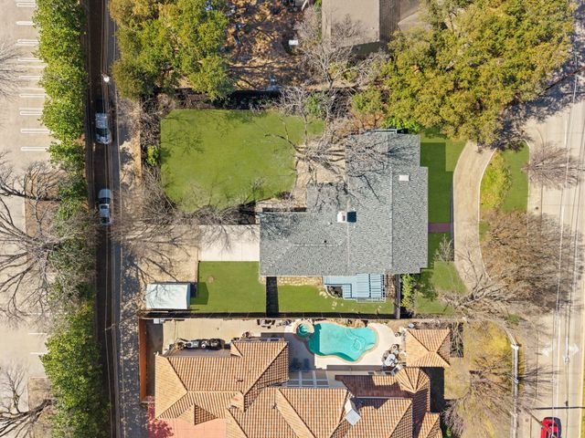 6838 Churchill Way, Dallas, TX 75230