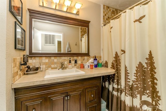 137 Damron Road, Mossyrock, WA 98564