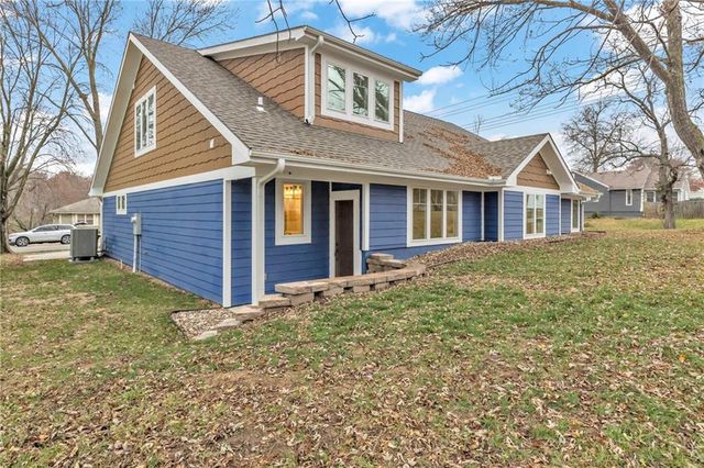 920 N 14th Street, Leavenworth, KS 66048