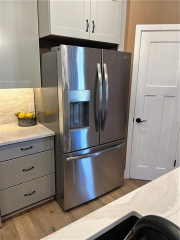 920 N 14th Street, Leavenworth, KS 66048