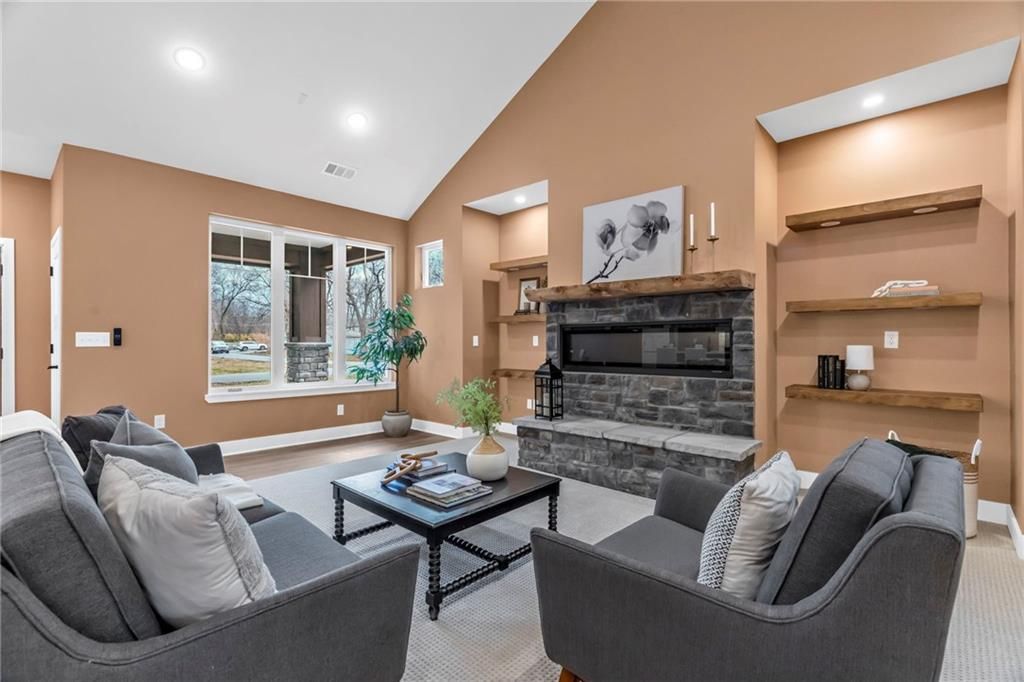 920 N 14th Street, Leavenworth, KS 66048