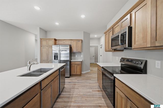 8531 Lost Arrow Court, Lincoln, NE 68507