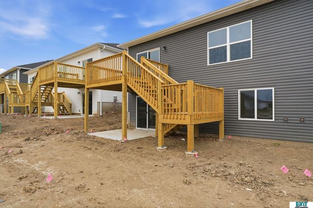 8531 Lost Arrow Court, Lincoln, NE 68507
