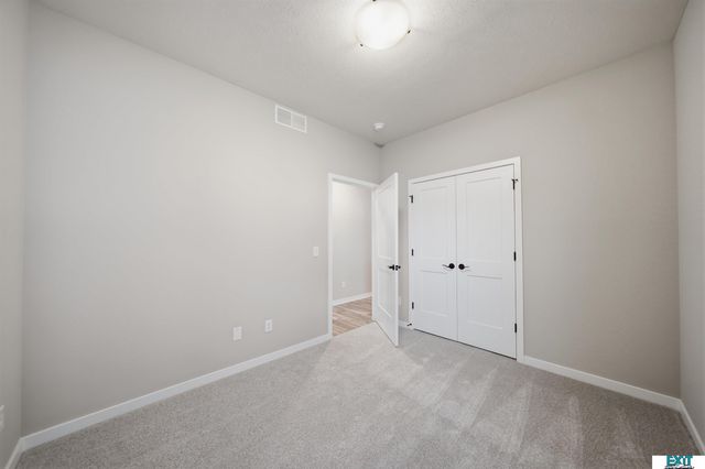 8531 Lost Arrow Court, Lincoln, NE 68507