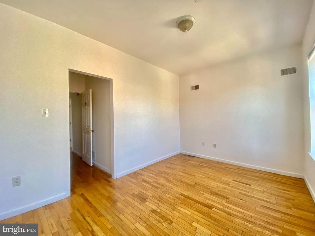 2034 N 18TH ST, Philadelphia, PA 19121 — photo 4