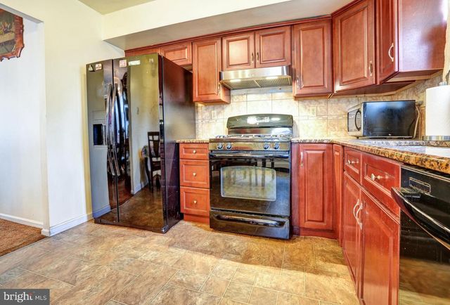 47 WALNUT ST, Clifton Heights, PA 19018