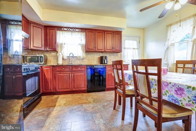47 WALNUT ST, Clifton Heights, PA 19018