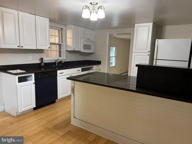 22 JOSEPHINE ST, Berryville, VA 22611