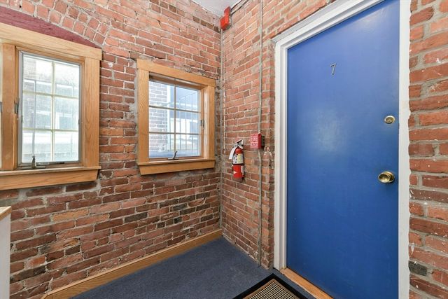 32 Fleet St 7, Boston, MA 02113