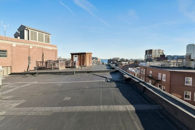 32 Fleet St 7, Boston, MA 02113