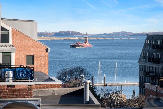 32 Fleet St 7, Boston, MA 02113