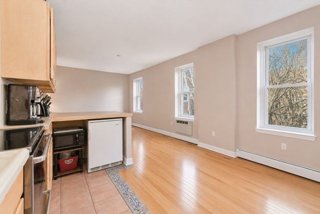 32 Fleet St 7, Boston, MA 02113