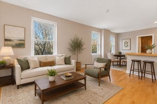 32 Fleet St 7, Boston, MA 02113