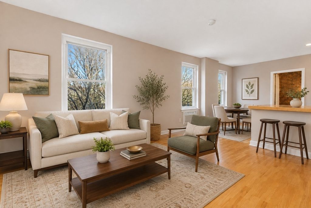 32 Fleet St 7, Boston, MA 02113