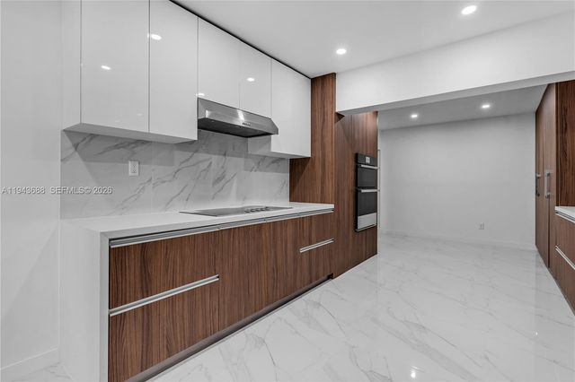 12525 SW 68th Ct, Pinecrest, FL 33156