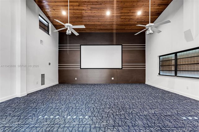 12525 SW 68th Ct, Pinecrest, FL 33156