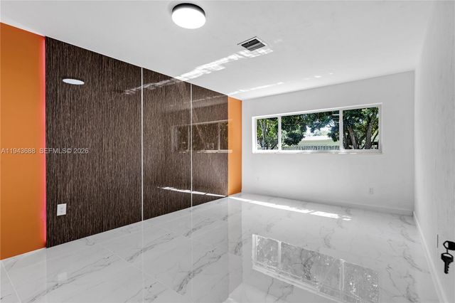 12525 SW 68th Ct, Pinecrest, FL 33156