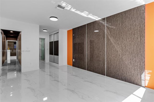 12525 SW 68th Ct, Pinecrest, FL 33156