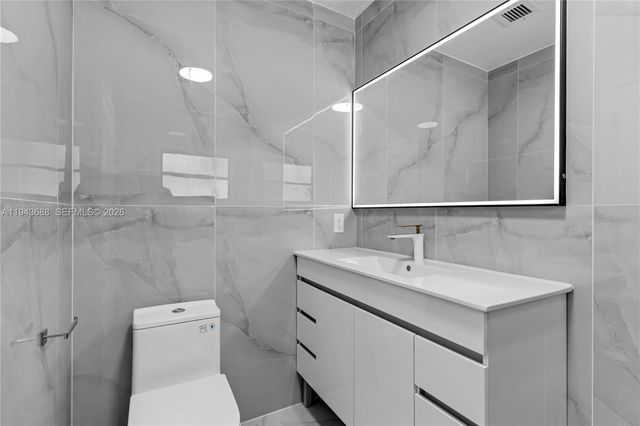 12525 SW 68th Ct, Pinecrest, FL 33156