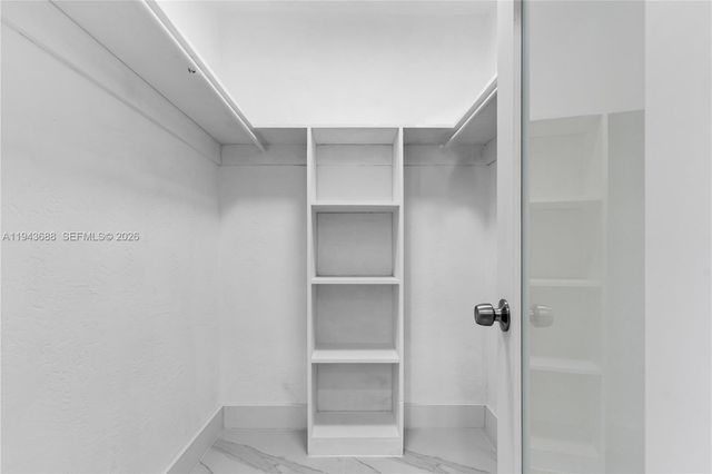 12525 SW 68th Ct, Pinecrest, FL 33156