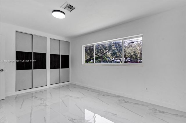 12525 SW 68th Ct, Pinecrest, FL 33156