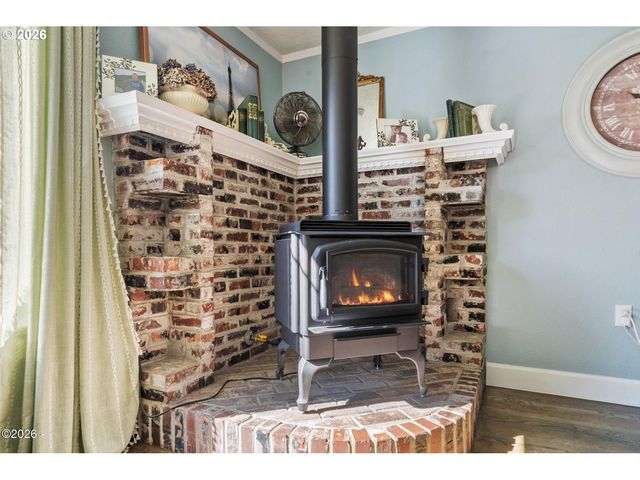 6495 MAIN St, Bay City, OR 97107