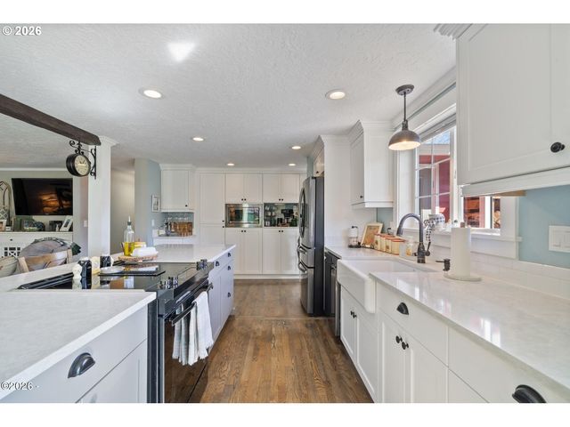 6495 MAIN St, Bay City, OR 97107