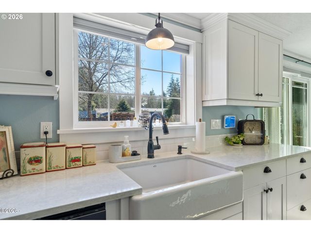 6495 MAIN St, Bay City, OR 97107