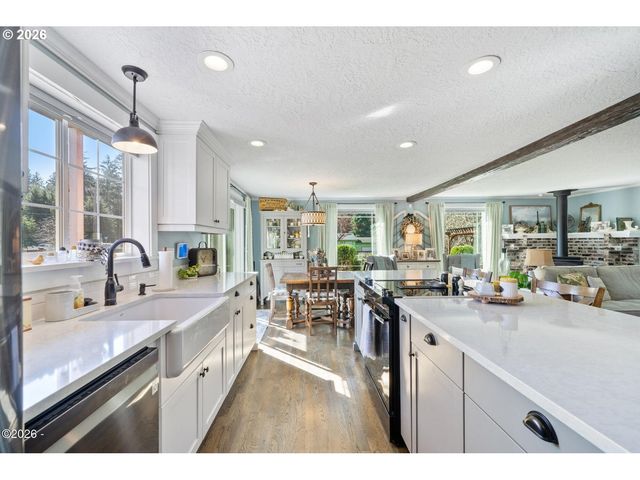 6495 MAIN St, Bay City, OR 97107