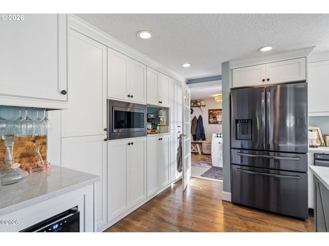 6495 MAIN St, Bay City, OR 97107