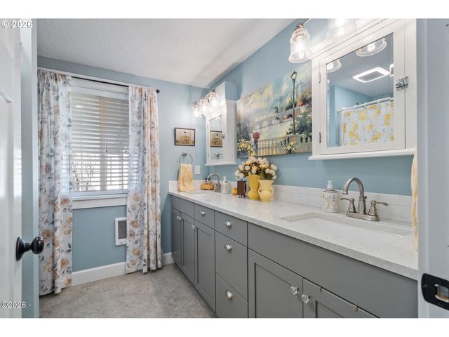 6495 MAIN St, Bay City, OR 97107