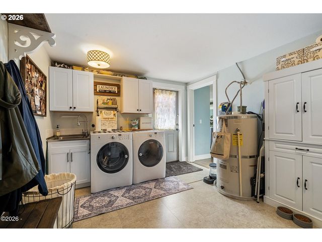 6495 MAIN St, Bay City, OR 97107