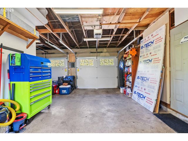 6495 MAIN St, Bay City, OR 97107