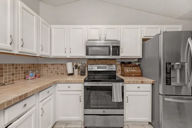 1852 Candlewood Drive, Navarre, FL 32566