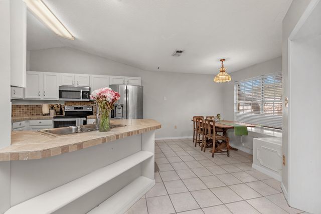 1852 Candlewood Drive, Navarre, FL 32566