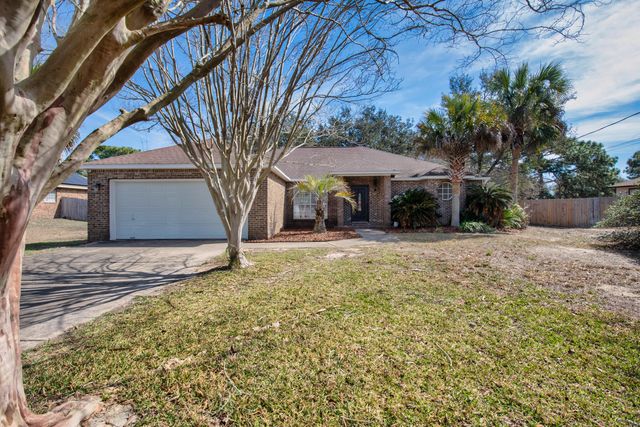 1852 Candlewood Drive, Navarre, FL 32566