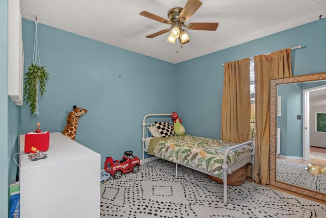 1852 Candlewood Drive, Navarre, FL 32566