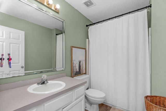 1852 Candlewood Drive, Navarre, FL 32566