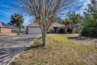 1852 Candlewood Drive, Navarre, FL 32566
