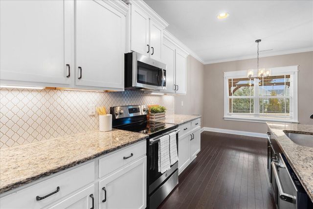 7458 White Pine Drive, Ooltewah, TN 37363