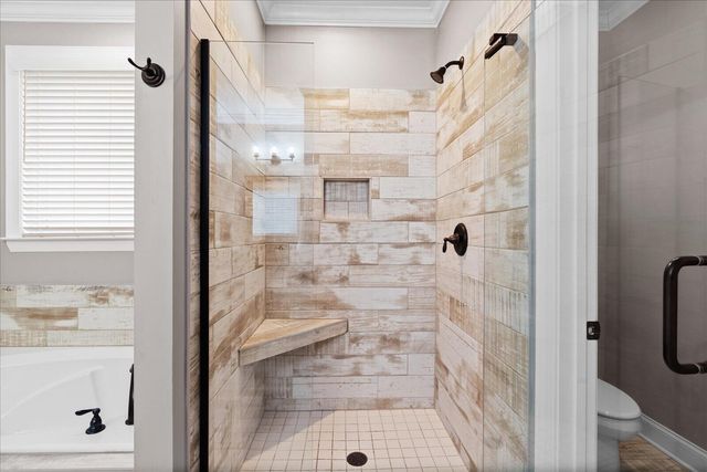 7458 White Pine Drive, Ooltewah, TN 37363