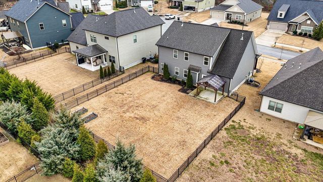 7458 White Pine Drive, Ooltewah, TN 37363