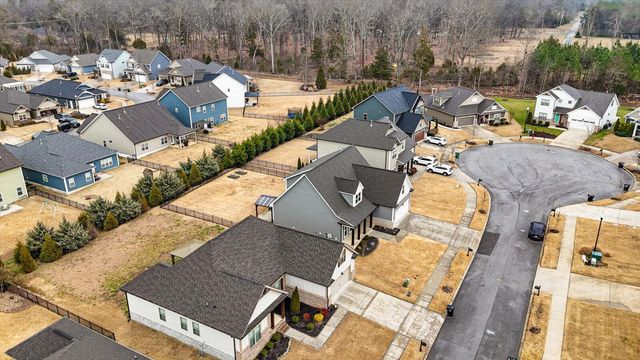 7458 White Pine Drive, Ooltewah, TN 37363