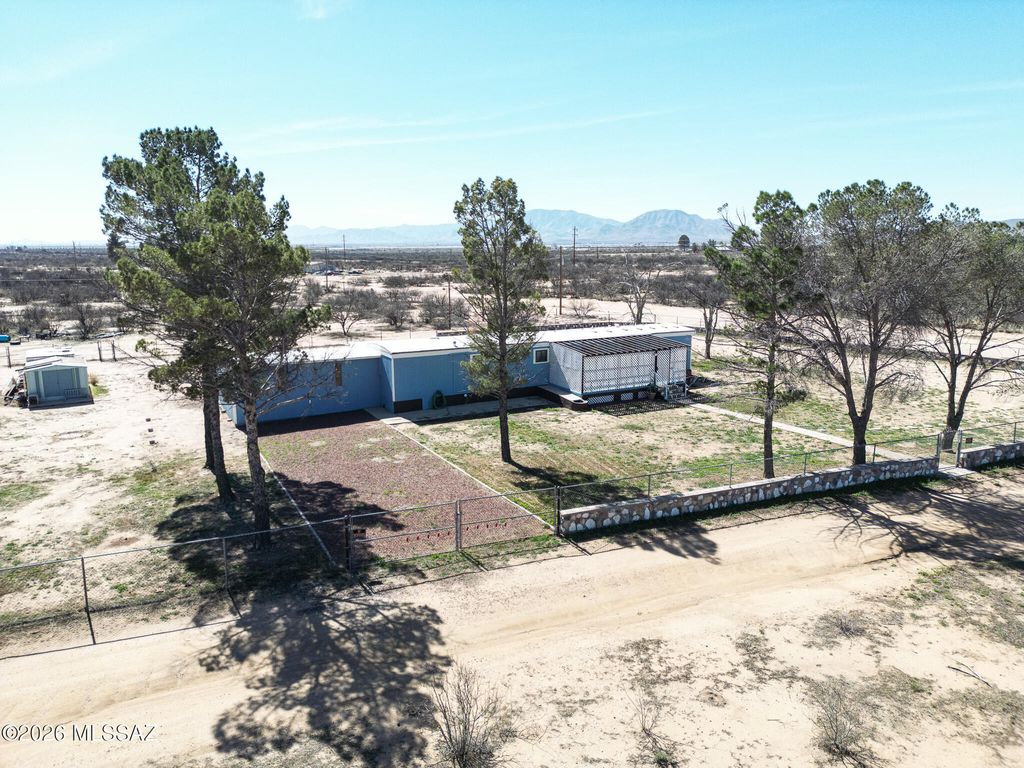 Image 1 of property listing at 766 W Calle Rhode Island Circle, Cochise, AZ 85606
