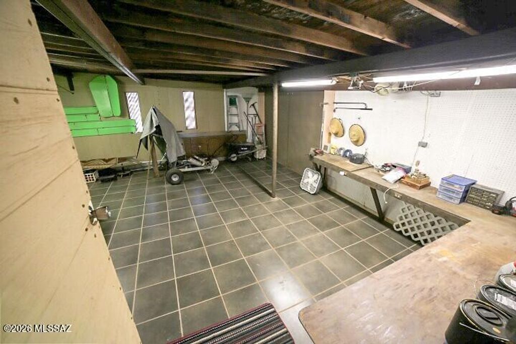 Image 15 of property listing at 766 W Calle Rhode Island Circle, Cochise, AZ 85606