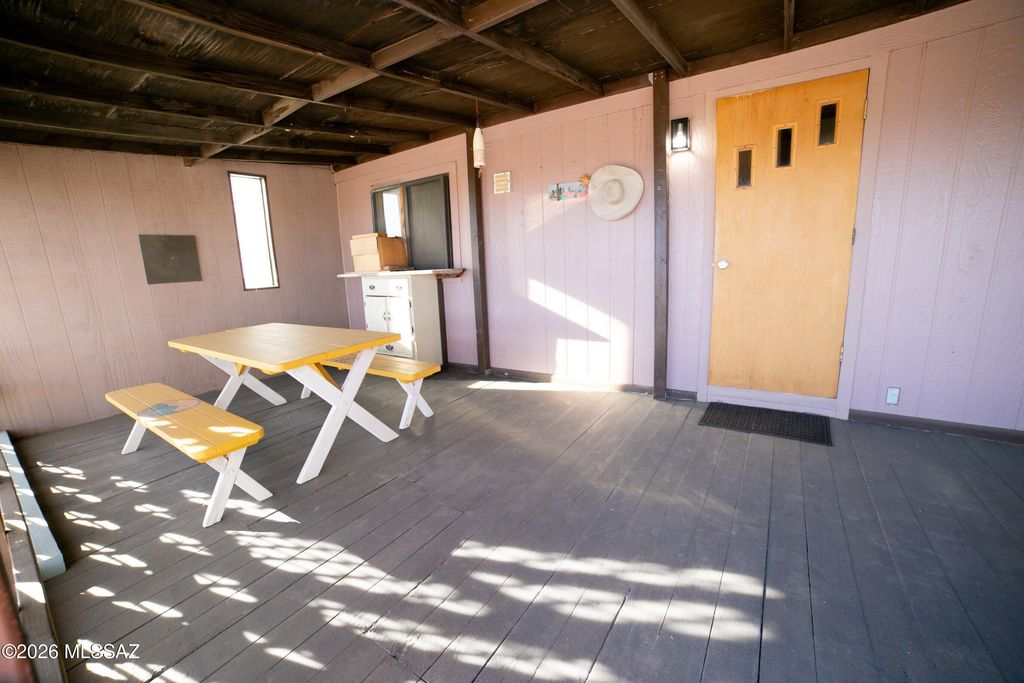 Image 19 of property listing at 766 W Calle Rhode Island Circle, Cochise, AZ 85606
