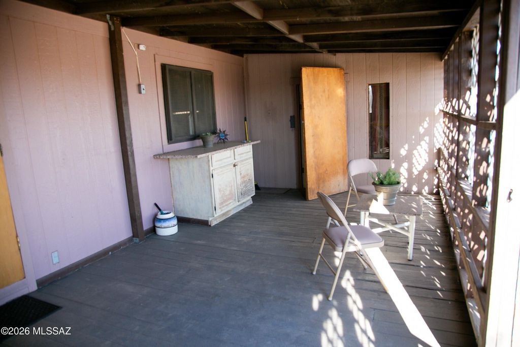 Image 20 of property listing at 766 W Calle Rhode Island Circle, Cochise, AZ 85606