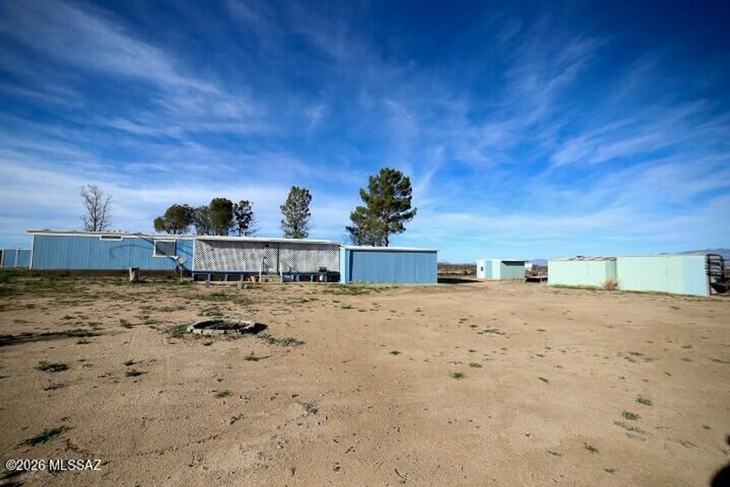 Image 23 of property listing at 766 W Calle Rhode Island Circle, Cochise, AZ 85606