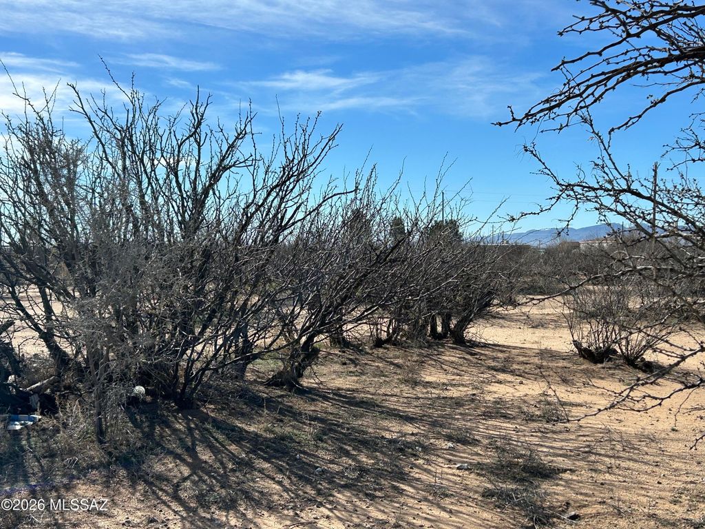 Image 26 of property listing at 766 W Calle Rhode Island Circle, Cochise, AZ 85606